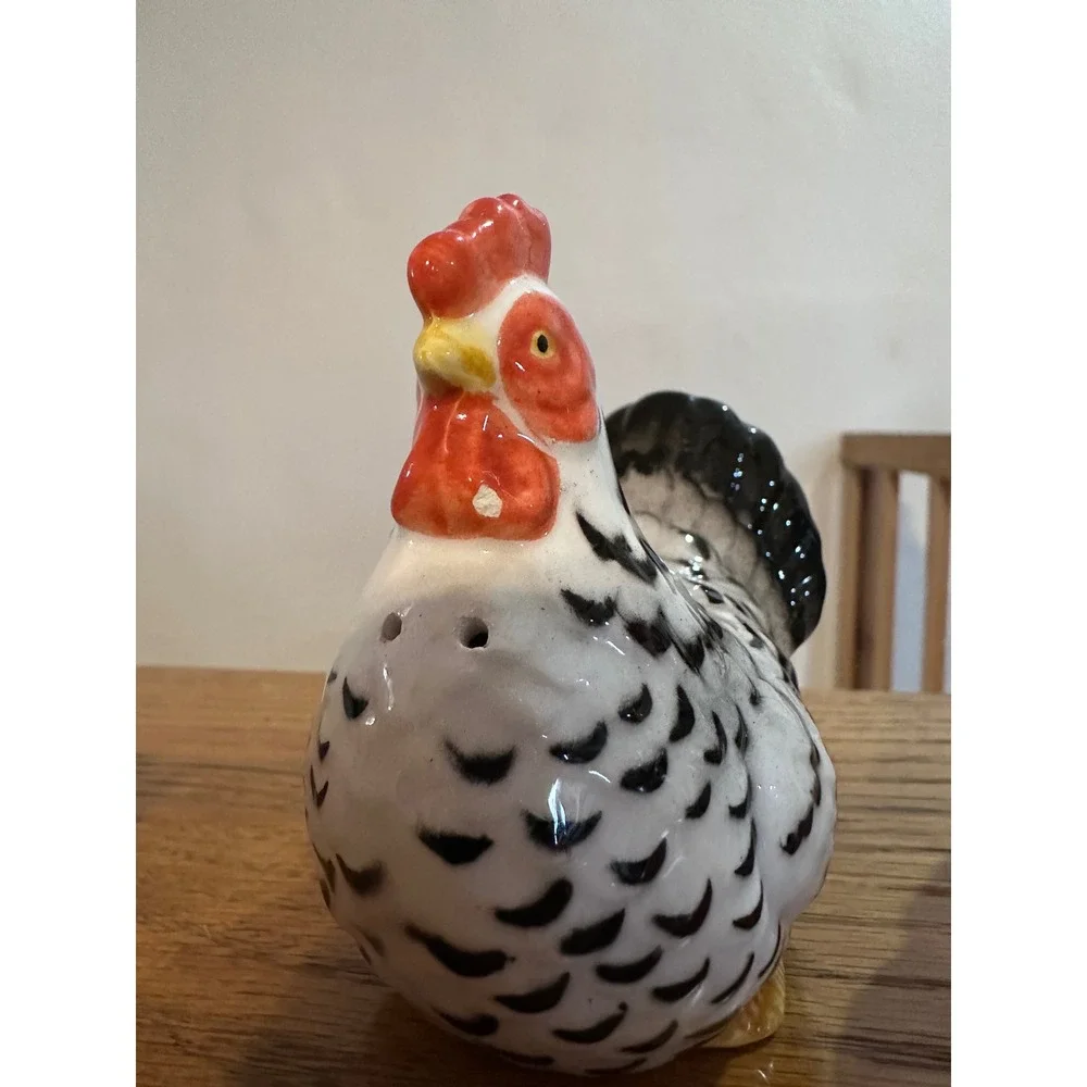 Vintage Ceramic Chicken Hen Salt and Pepper Shakers Set Black White Speckled